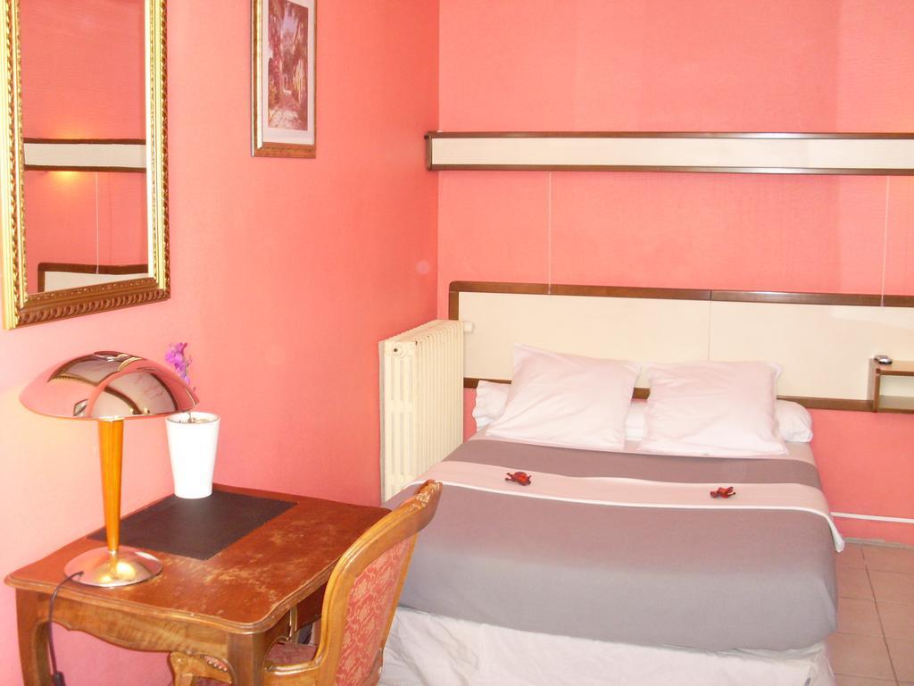 Hotel Innova Cardabella Avignone Esterno foto