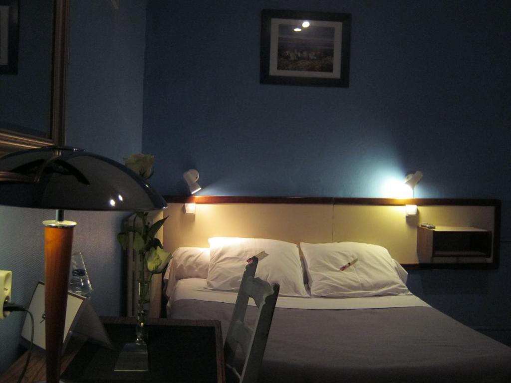 Hotel Innova Cardabella Avignone Camera foto