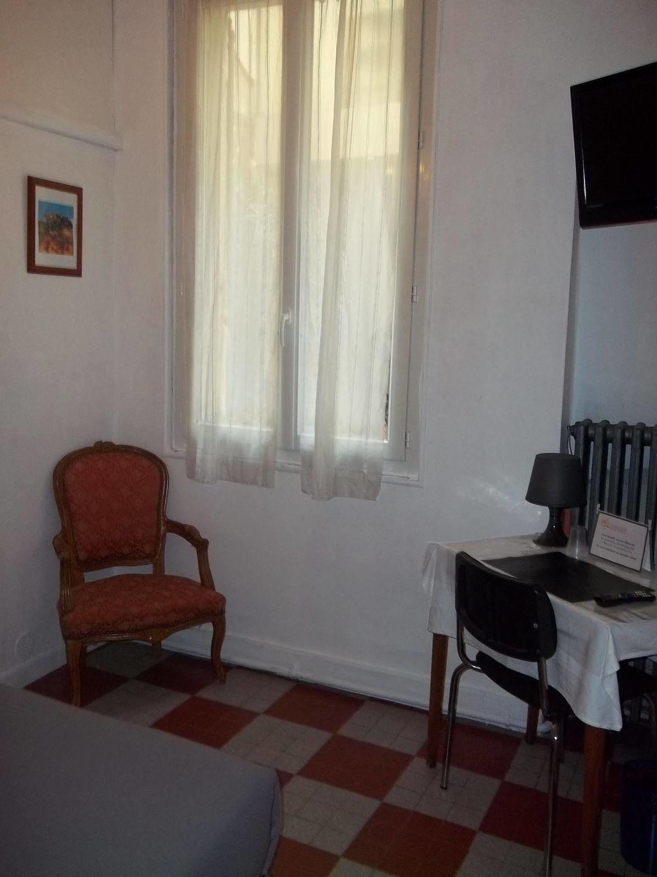 Hotel Innova Cardabella Avignone Esterno foto
