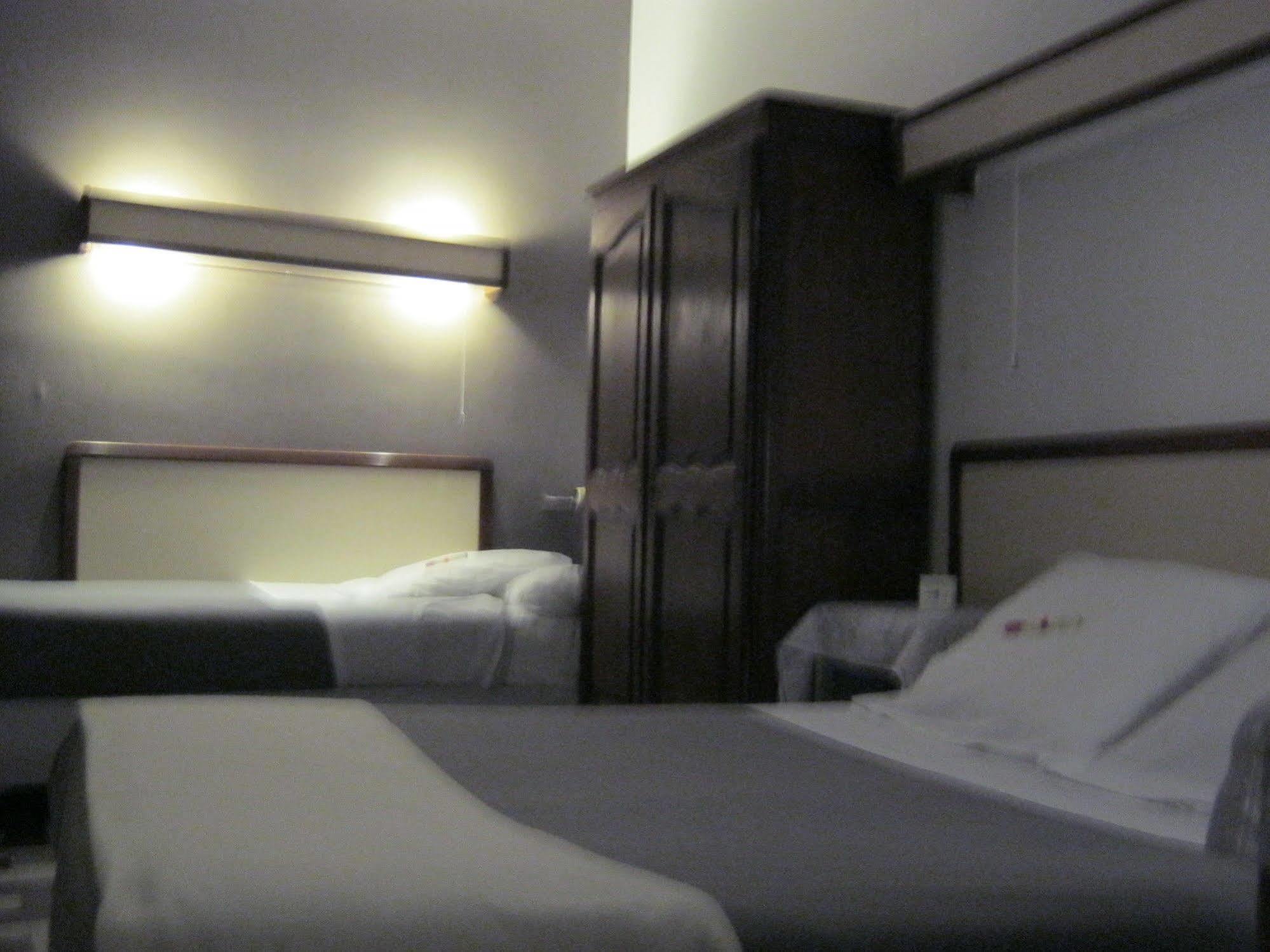 Hotel Innova Cardabella Avignone Esterno foto